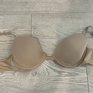 PINK VICTORIA SECRET 32C NUDE BRA. lightly worn